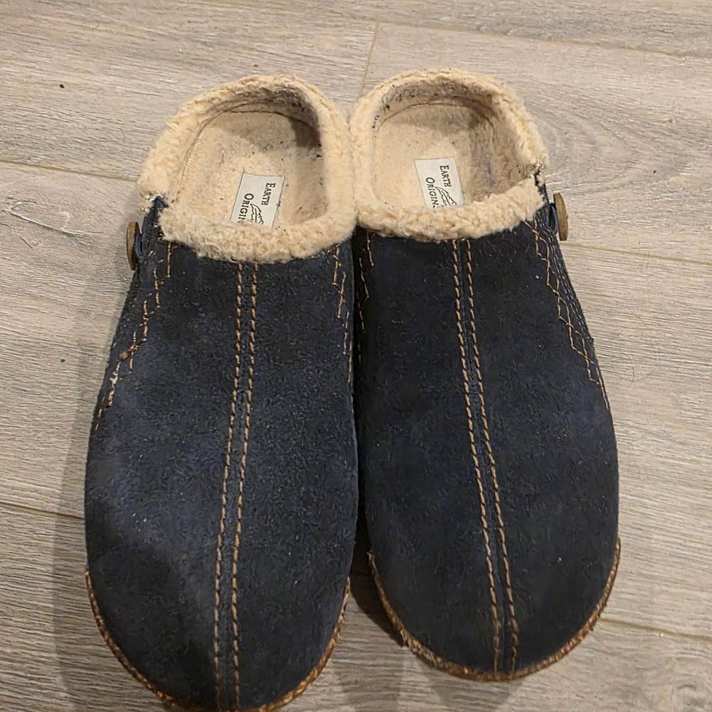 Earth Origins Johanna Women's Size 6.5 M Black Suede Clogs Faux Fur Slip On Shoe - Picture 2 of 8